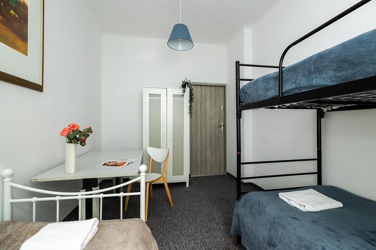 Unit Warsaw Room In Hostel Solec50 By Metro Station Centrum Kopernika Elektrownia Powisle Stadion Narodowy Εξωτερικό φωτογραφία